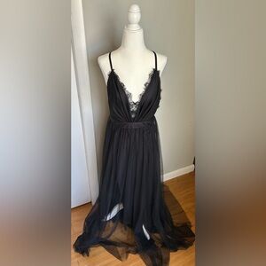 {Fashion Nova} Black Lace Detail Backless Maxi